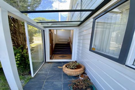 Photo of property in 35a Amapur Drive, Khandallah, Wellington, 6035