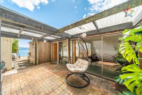 Photo of property in 39 Nikau Road, Point Howard, Lower Hutt, 5013