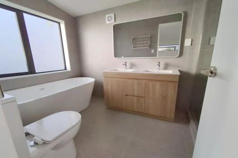 Photo of property in 36d Marendellas Drive, Bucklands Beach, Auckland, 2014