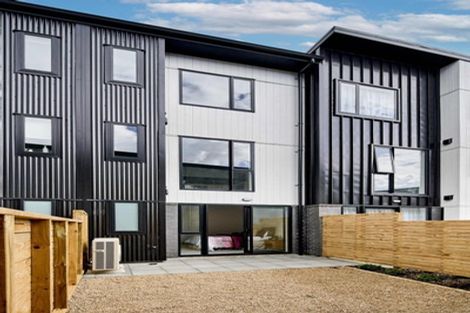 Photo of property in 45 John Street, Stokes Valley, Lower Hutt, 5019