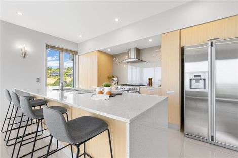 Photo of property in 4 Law Lane, Mount Pleasant, Christchurch, 8081