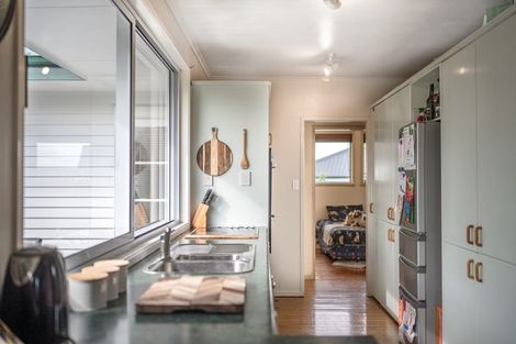 Photo of property in 1/90 Bradbury Road, Botany Downs, Auckland, 2010