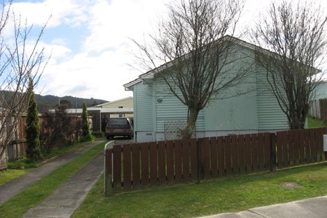 Photo of property in 3 Aporoa Grove, Wainuiomata, Lower Hutt, 5014