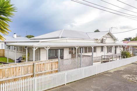 Photo of property in 1 Moore Avenue, Tawhero, Whanganui, 4501