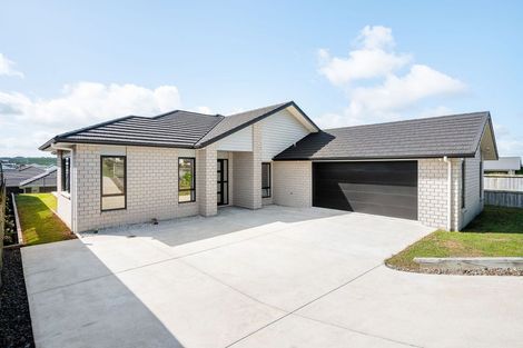 Photo of property in 12 Paiaka Place, Rototuna North, Hamilton, 3210