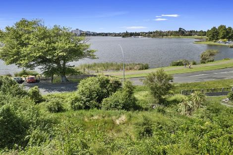 Photo of property in 65 Lake Domain Drive, Frankton, Hamilton, 3204