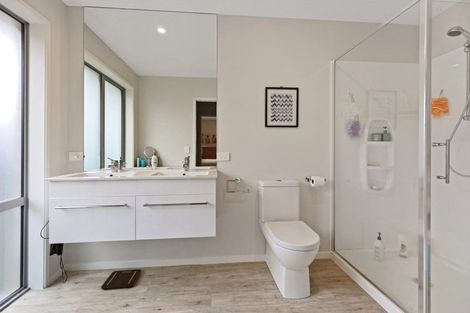 Photo of property in 128 Puhirake Crescent, Pyes Pa, Tauranga, 3112