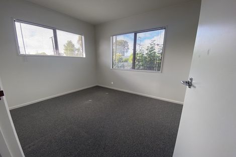 Photo of property in 1/129 Bruce Mclaren Road, Henderson, Auckland, 0612