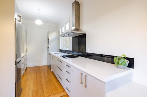 Photo of property in 15 Mataora Road, Kenmure, Dunedin, 9011