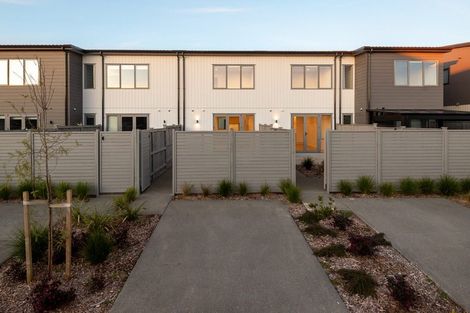 Photo of property in 14 Viridian Avenue, Rosehill, Papakura, 2113