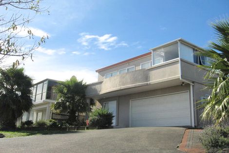 Photo of property in 2/21 Eske Place, Highland Park, Auckland, 2010
