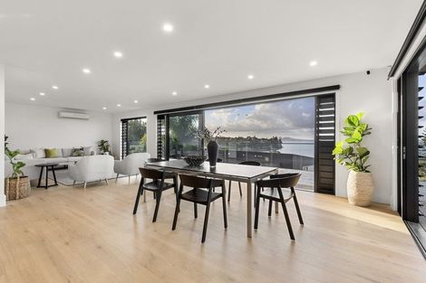 Photo of property in 16 Island View Terrace, Cockle Bay, Auckland, 2014
