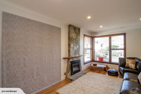 Photo of property in 16 Walton Avenue, Waikanae, 5036