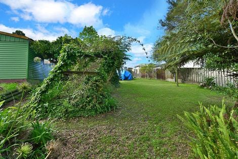 Photo of property in 79 Brian Crescent, Stanmore Bay, Whangaparaoa, 0932