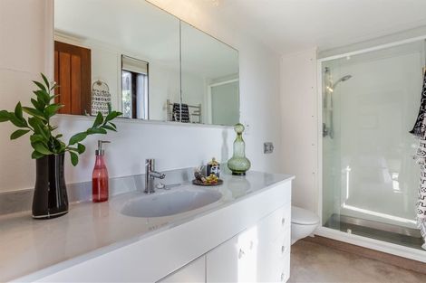 Photo of property in 182 Paremata Road, Paremata, Porirua, 5024