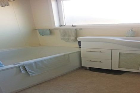 Photo of property in 10 Snowdon Place, Darfield, 7510