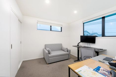 Photo of property in 1/21 Karamu Street, Te Atatu Peninsula, Auckland, 0610