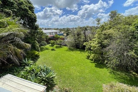 Photo of property in 17 Sumich Place, West Harbour, Auckland, 0618