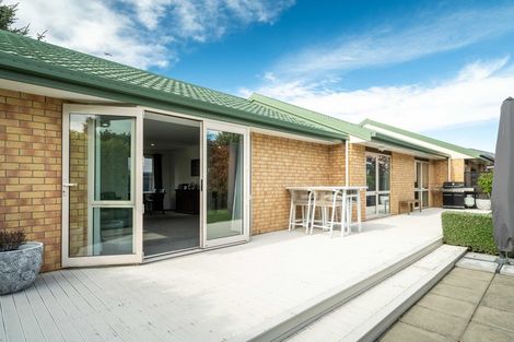 Photo of property in 10 Peel Close, Rolleston, 7614