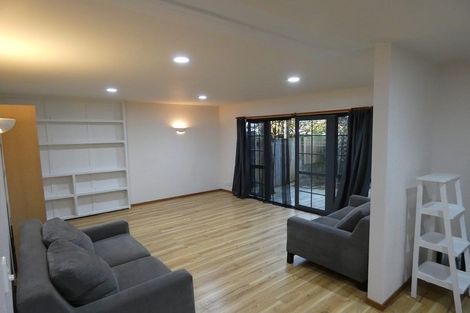 Photo of property in 39 Blease Street, New Lynn, Auckland, 0600