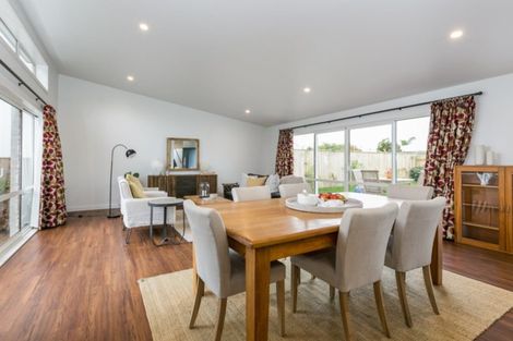 Photo of property in 6 Gladstone Road, Bluff Hill, Napier, 4110
