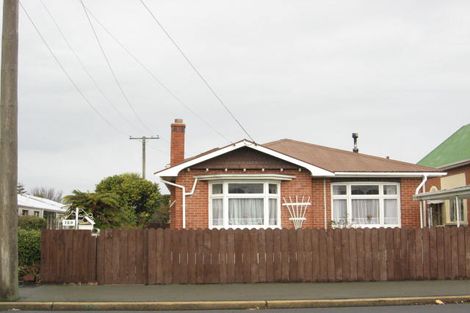 Photo of property in 129 Macandrew Road, South Dunedin, Dunedin, 9012