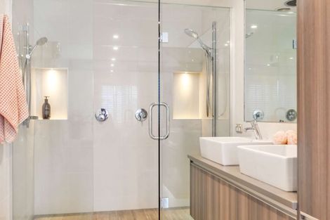 Photo of property in 27 Foresters Crescent, Parklands, Christchurch, 8083