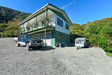Photo of property in 23-25 Nikau Heights, Little Wanganui, Karamea, 7893