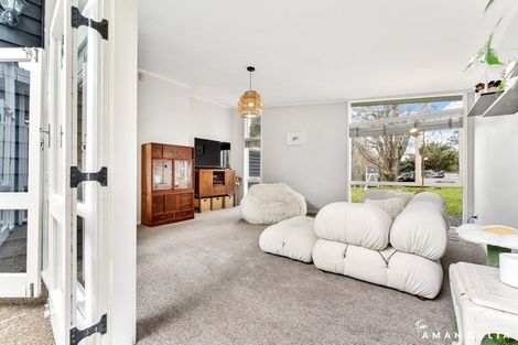 Photo of property in 4 Gladys Avenue, Glenfield, Auckland, 0629