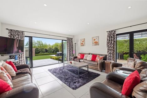 Photo of property in 51 Lewisham Park, St Albans, Christchurch, 8052