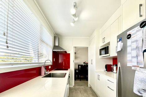 Photo of property in 2/25 Drome View Place, Beach Haven, Auckland, 0626