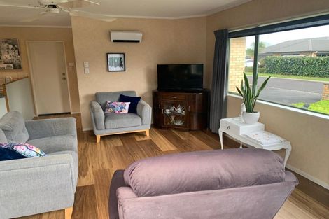 Photo of property in 3 Kimshee Way, Tuakau, 2121