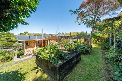 Photo of property in 9 Oawai Place, Marfell, New Plymouth, 4310