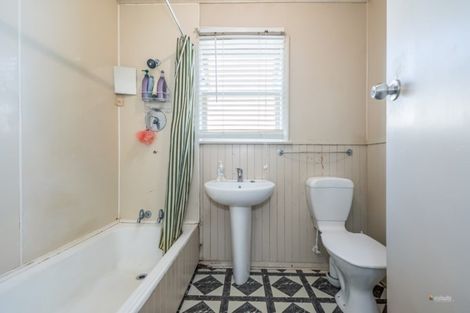 Photo of property in 15 Gardiner Grove, Wainuiomata, Lower Hutt, 5014