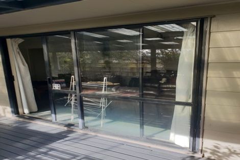 Photo of property in 2 Reseda Place, Papatoetoe, Auckland, 2025