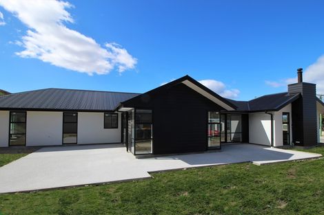 Photo of property in 76 Shields Street, Clyde, 9330