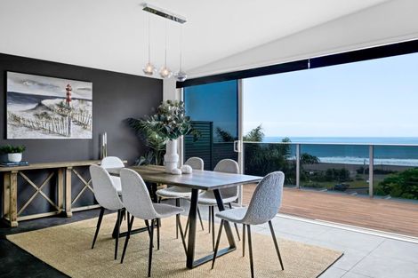 Photo of property in 14 Shearer Drive, Oakura, 4314