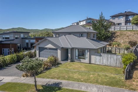 Photo of property in 15 Milford Street, Aotea, Porirua, 5024