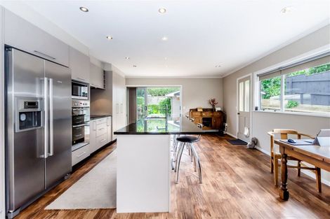 Photo of property in 10 Dale Road, Raumati South, Paraparaumu, 5032