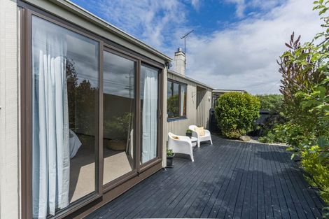 Photo of property in 122 Larnach Road, Vauxhall, Dunedin, 9013