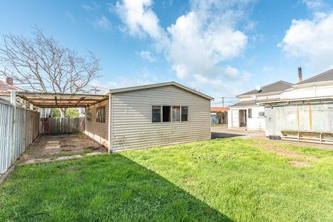 Photo of property in 22 Kings Avenue, Gonville, Whanganui, 4501