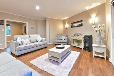 Photo of property in 25 Joblin Road, Wainui, Silverdale, 0994