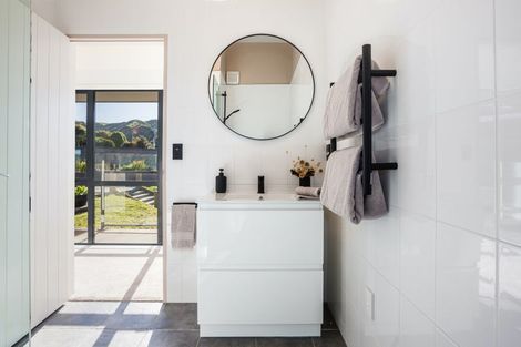 Photo of property in 3 Coroglen Rise, Pukerua Bay, 5026