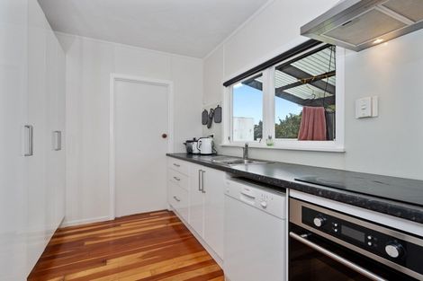 Photo of property in 5 Epsom Road, Mount Maunganui, 3116