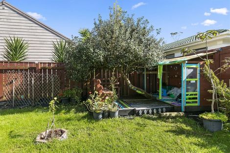Photo of property in 200 Waitemata Drive, Ranui, Auckland, 0612