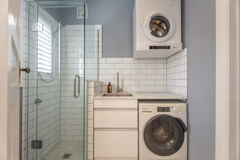 Photo of property in 9 Malcolm Avenue, Cashmere, Christchurch, 8022