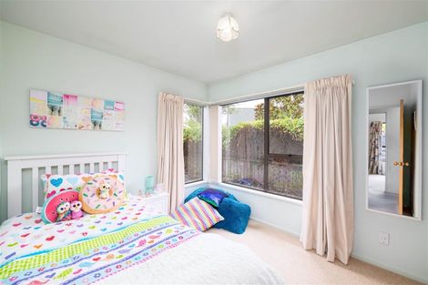 Photo of property in 81 Apsley Drive, Avonhead, Christchurch, 8042