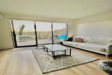 Photo of property in 98 Tarapuka Road, Westgate, Auckland, 0814