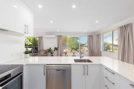 Photo of property in 29 Hillcrest Place, Avonhead, Christchurch, 8042