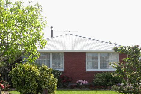 Photo of property in 24 Clipper Place, Redwood, Christchurch, 8051